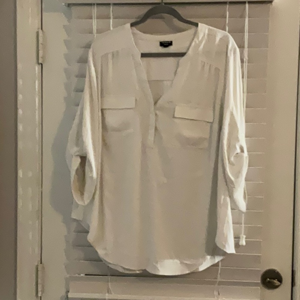 Torrid White Harper Blouse EUC